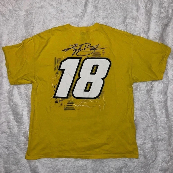 Kyle Busch NASCAR Racing M&M Graphic Tee size XXL - Picture 3 of 4